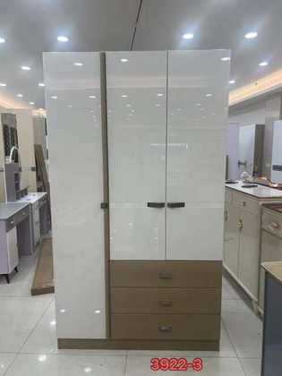 Armoire blanche laquée 3 portes