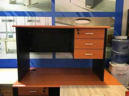 Bureau bois avec caisson 3 tiroirs