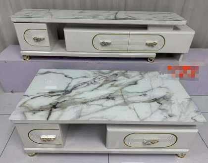 Duo meuble TV & table basse blanc marbré, finitions argent